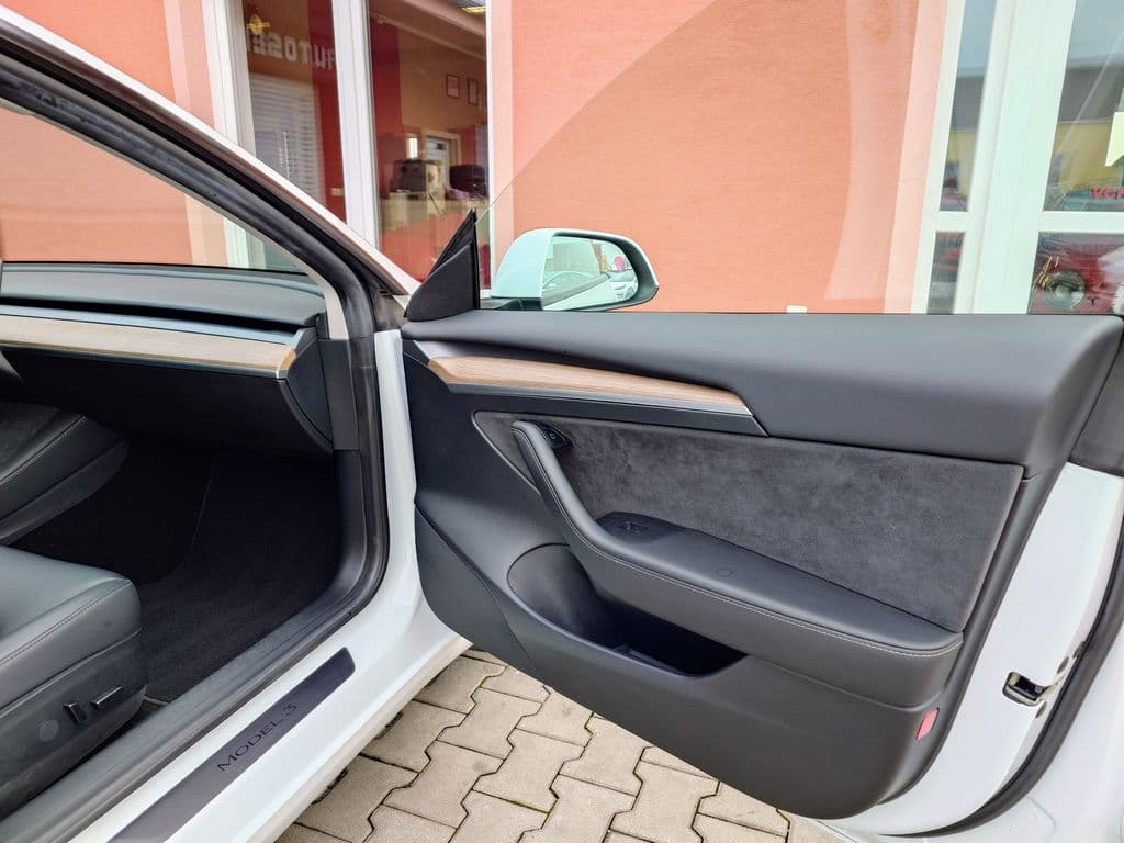 2021 Tesla Model 3 - 14