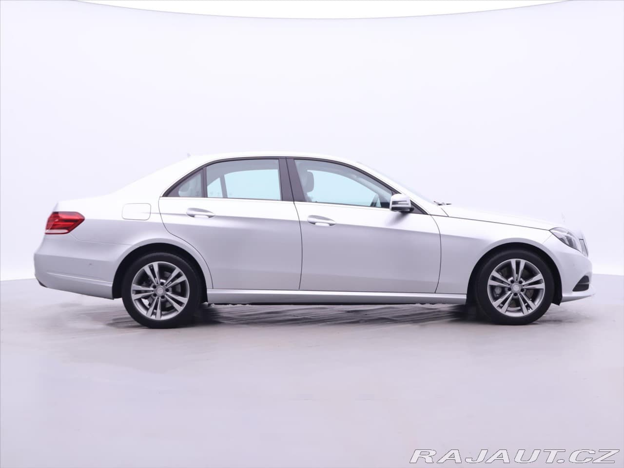 2015 Mercedes-Benz E-CLASS - 8