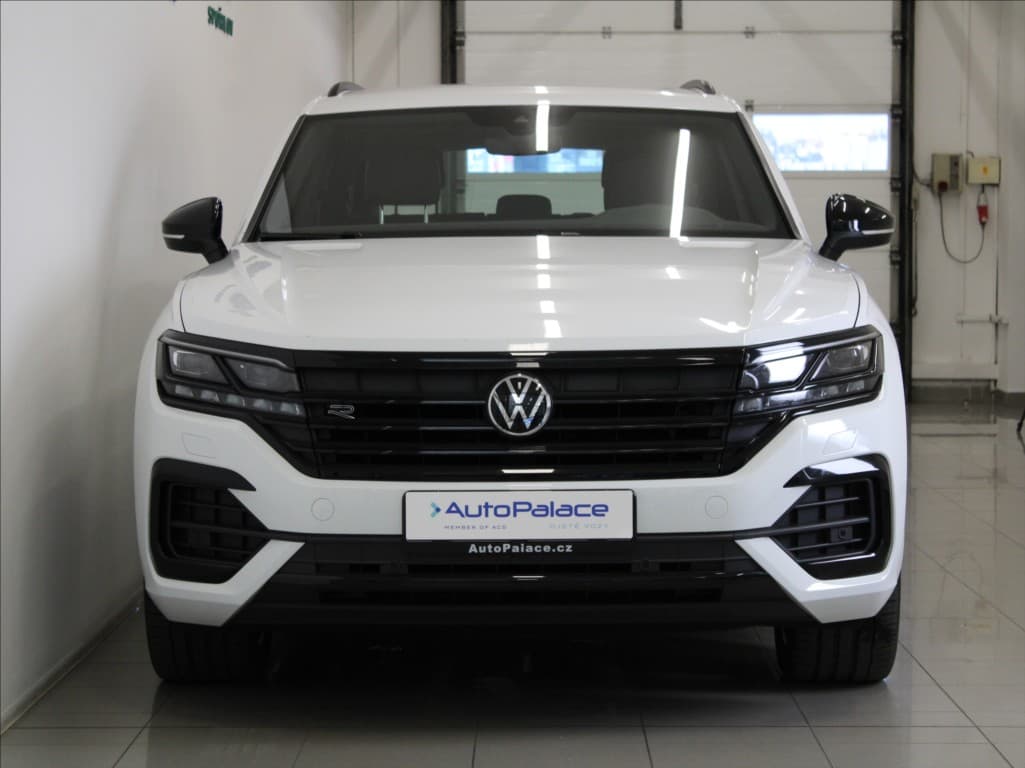 2023 Volkswagen Touareg - 2
