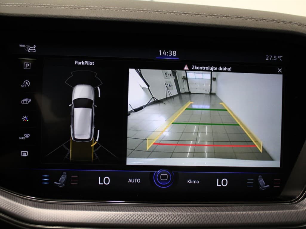 2023 Volkswagen Touareg - 9