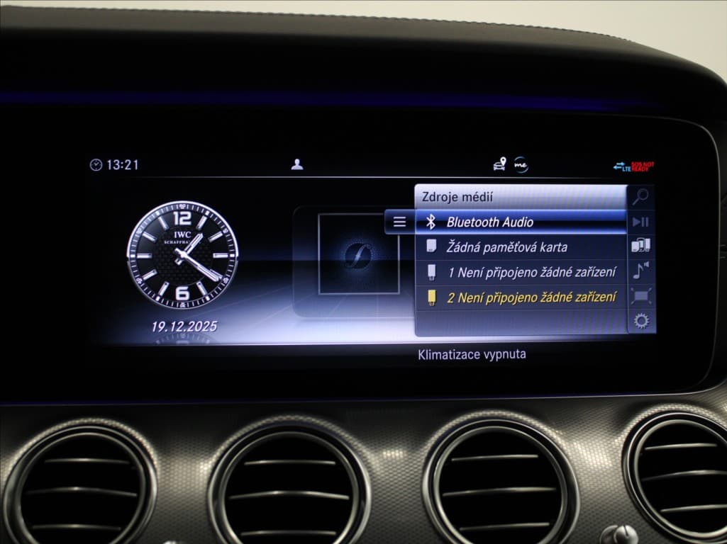 2019 Mercedes-Benz E-CLASS - 16