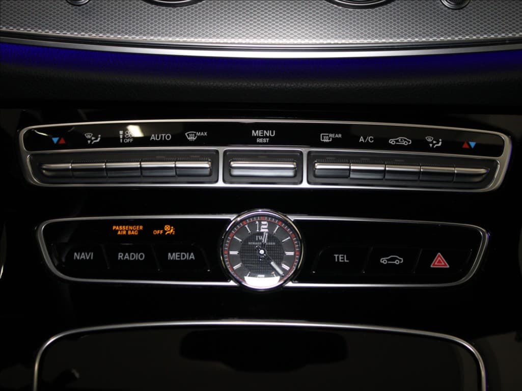 2019 Mercedes-Benz E-CLASS - 19