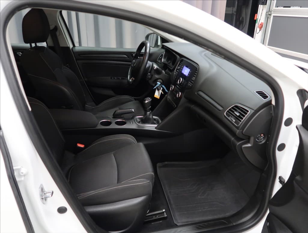 2020 Renault Megane - 10