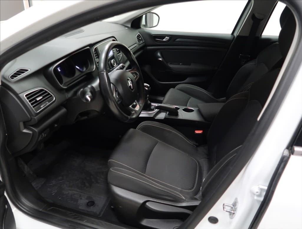 2020 Renault Megane - 7