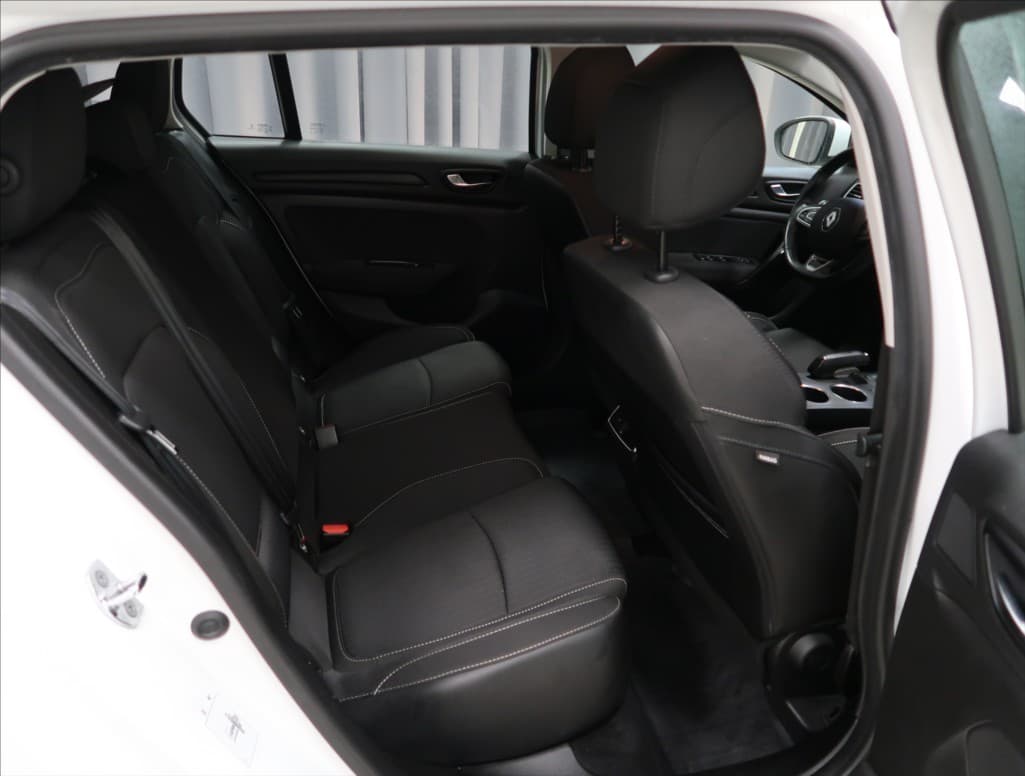 2020 Renault Megane - 9