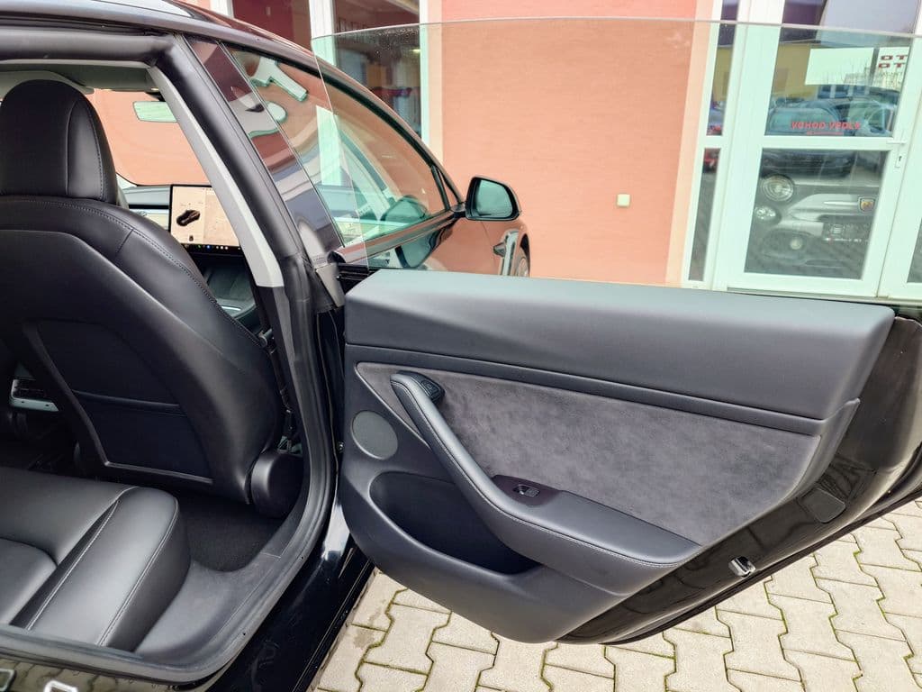 2021 Tesla Model 3 - 18