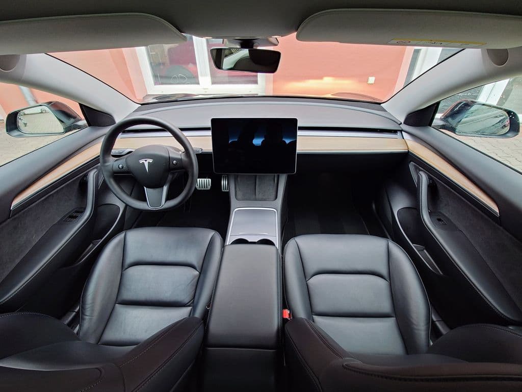 2021 Tesla Model 3 - 19