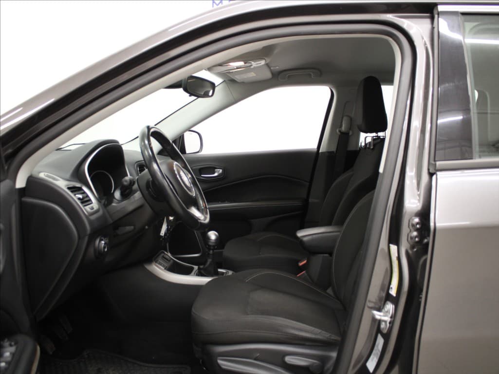 2017 Jeep Compass - 6