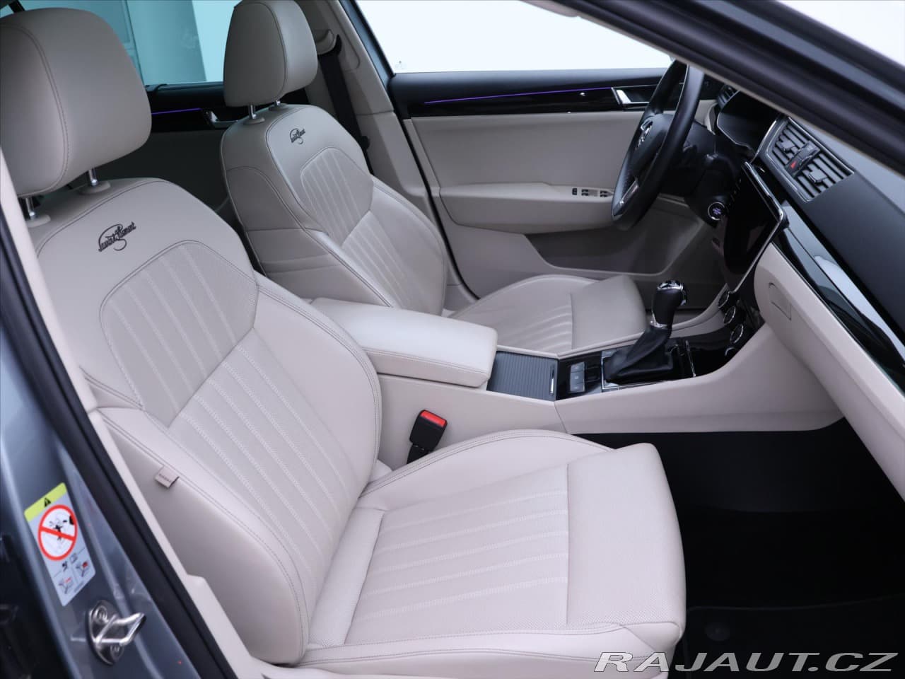2019 Škoda SUPERB - 11