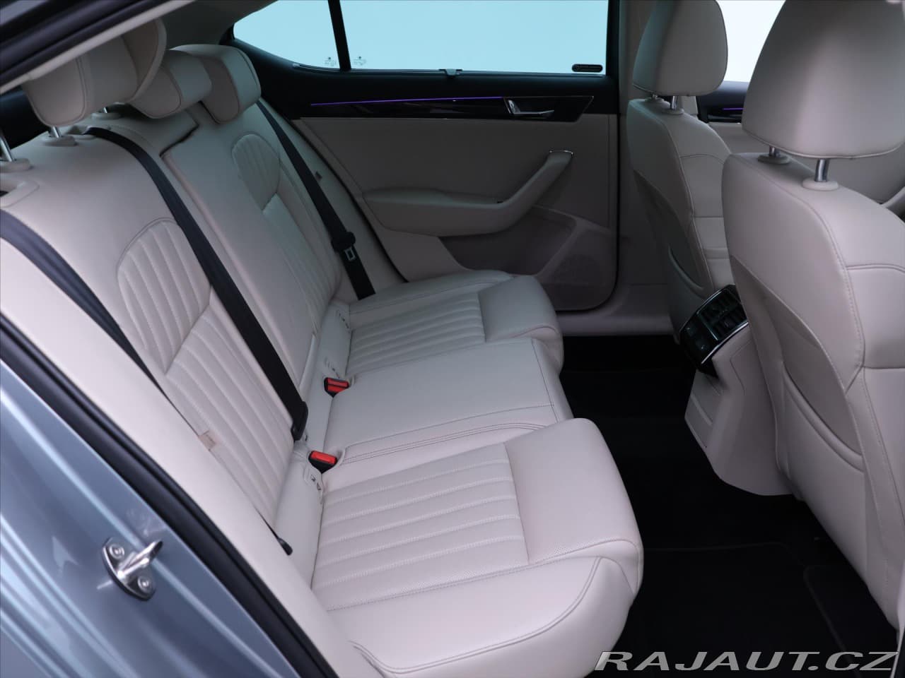 2019 Škoda SUPERB - 12