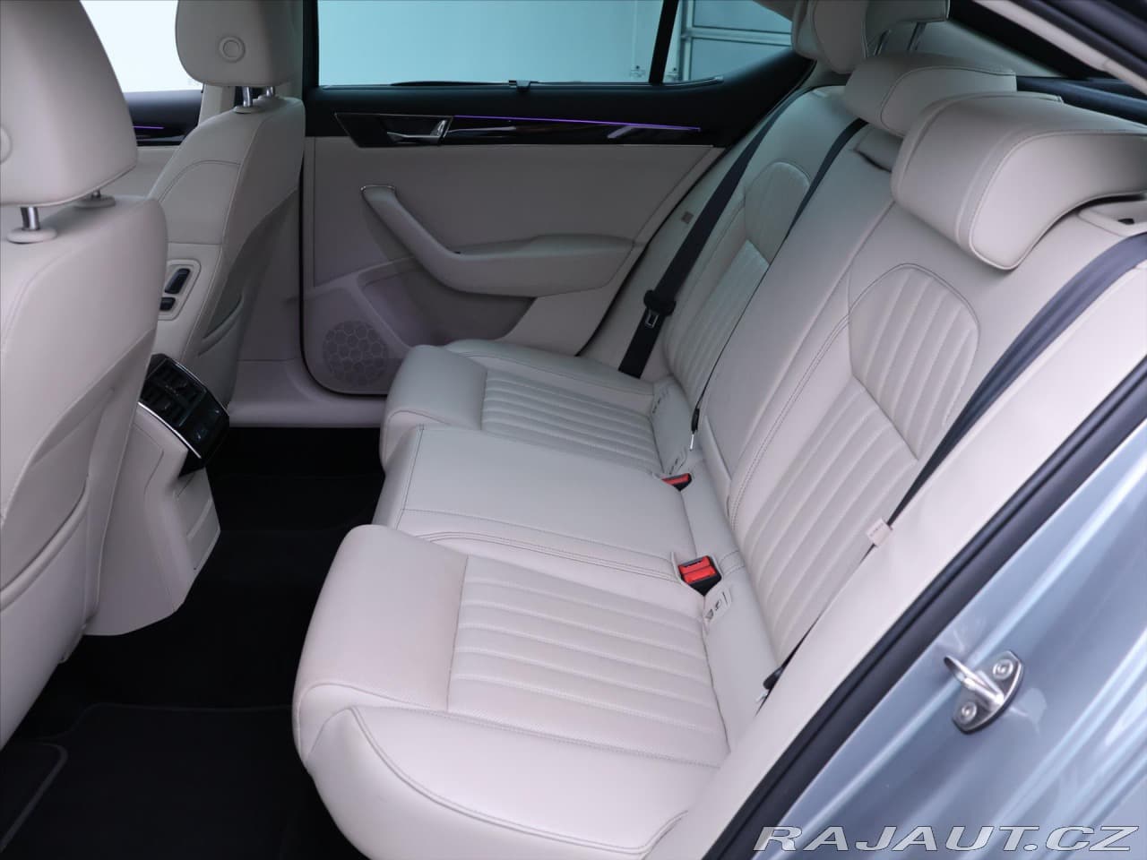 2019 Škoda SUPERB - 13