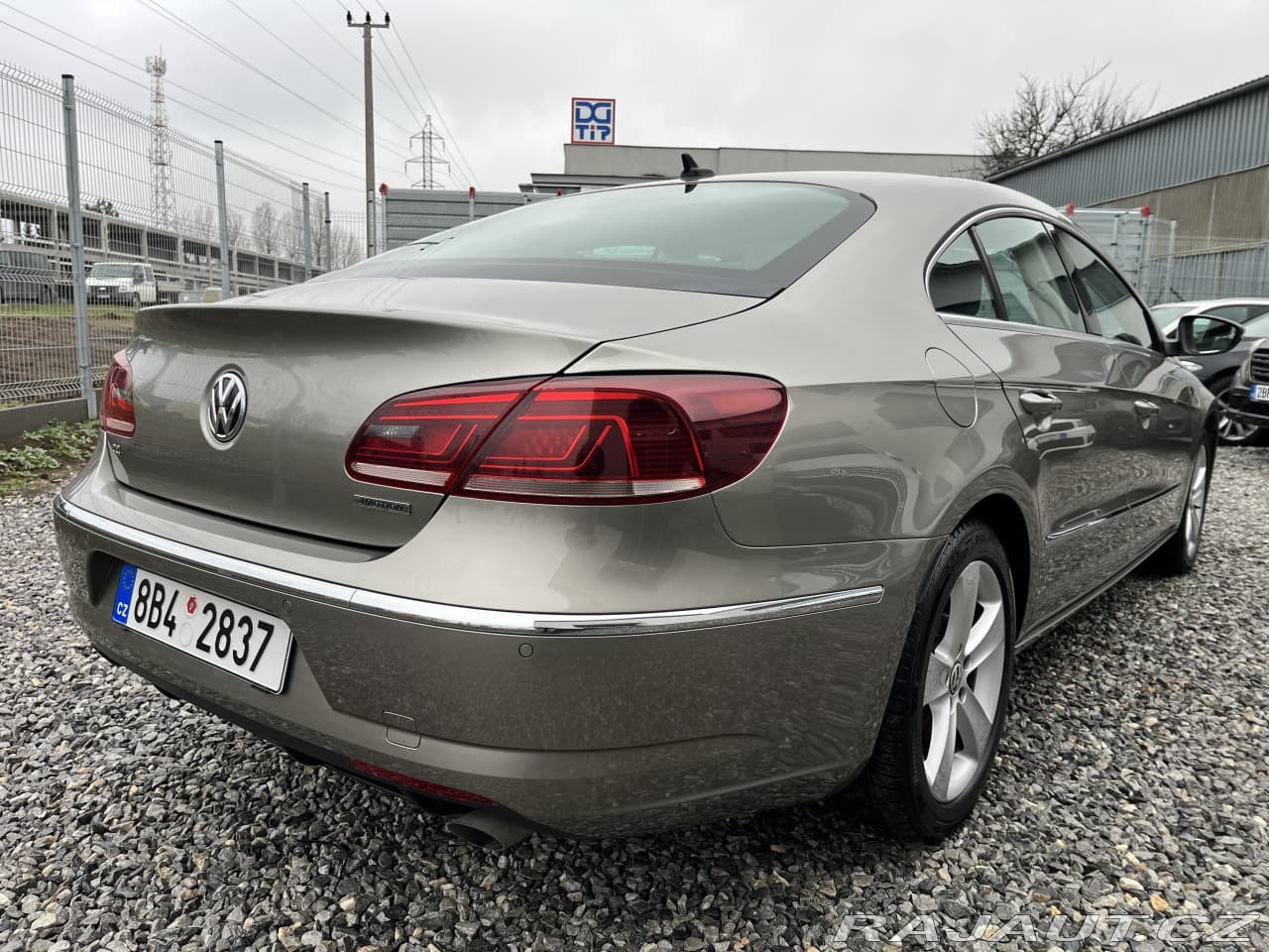 2012 Volkswagen Passat - 10