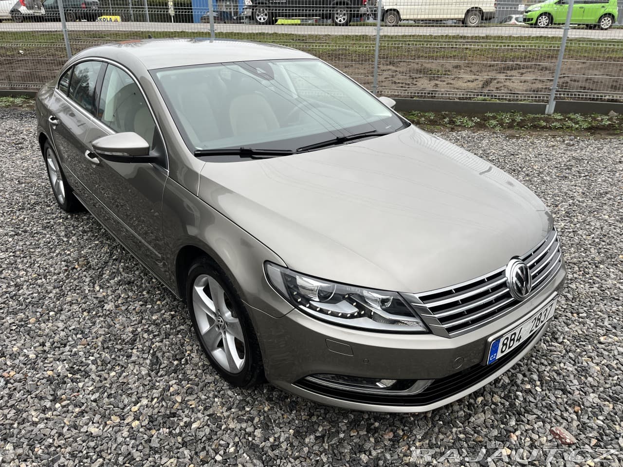 2012 Volkswagen Passat - 2