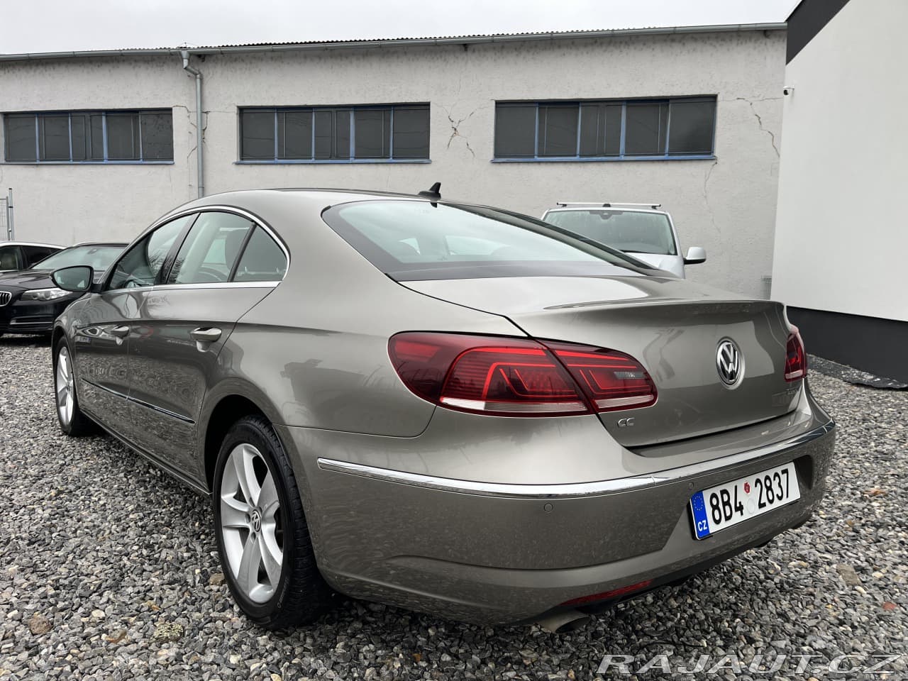 2012 Volkswagen Passat - 7