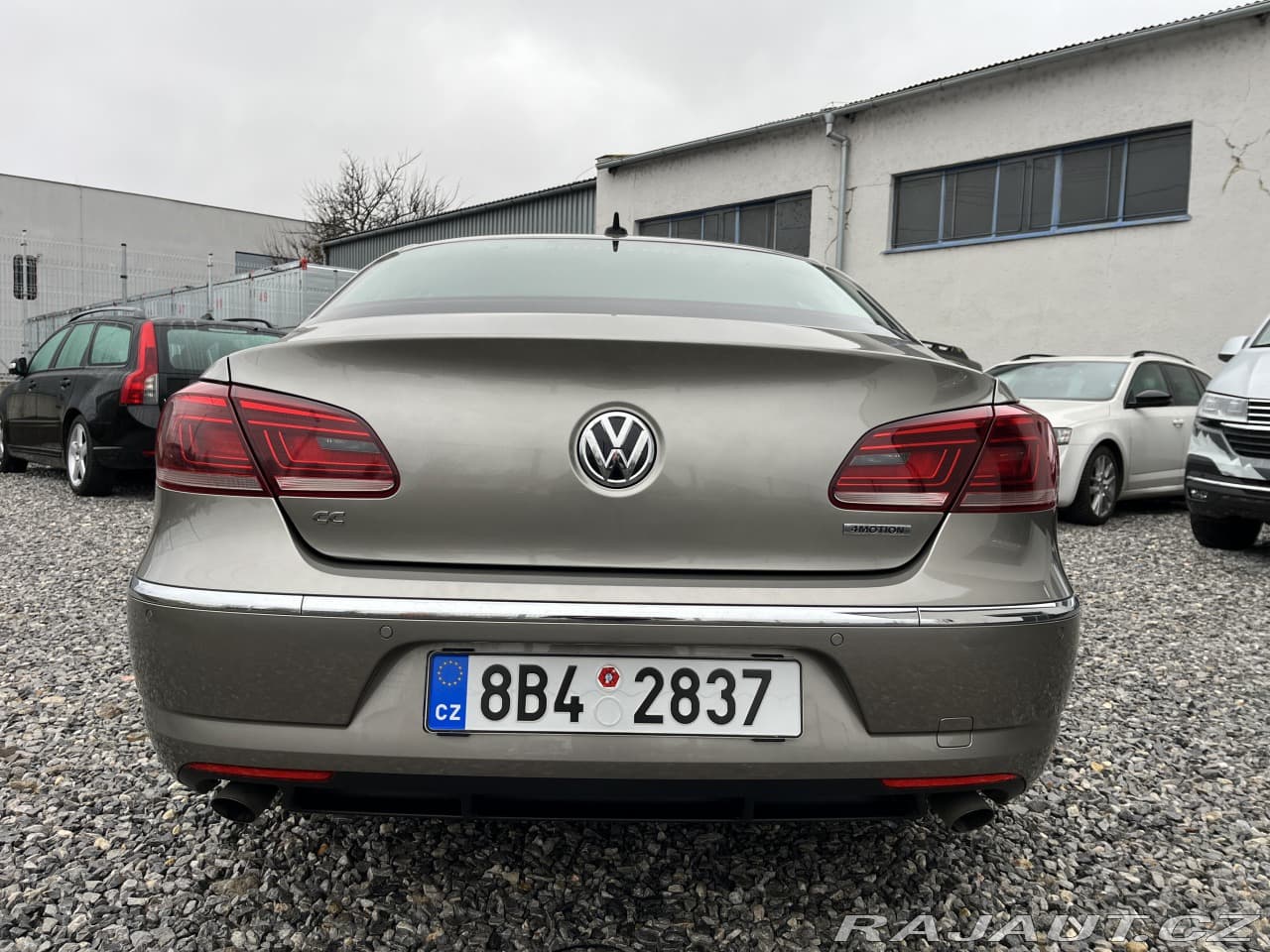 2012 Volkswagen Passat - 8