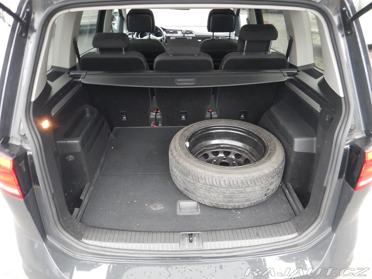 2016 Volkswagen Touran - 14