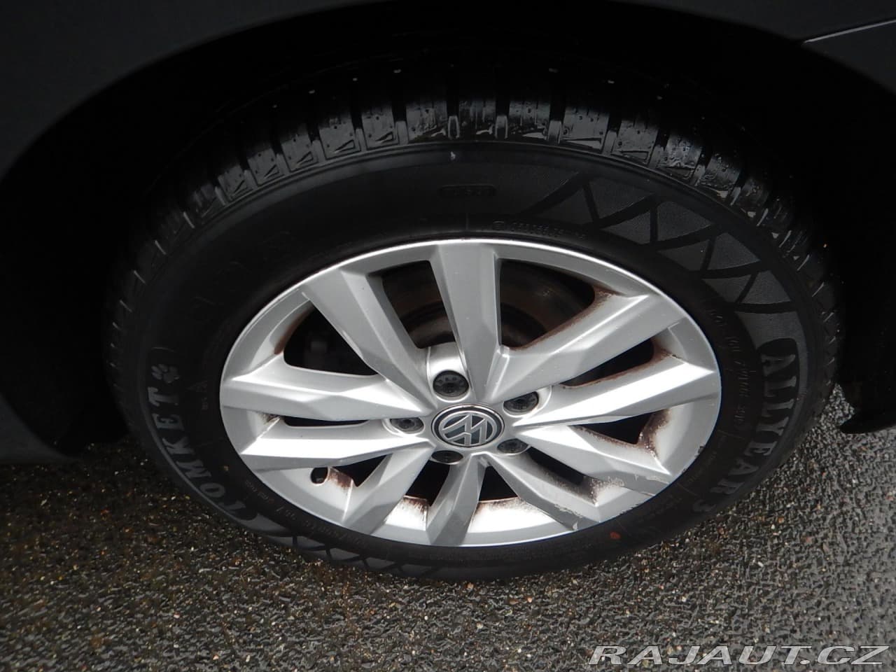 2016 Volkswagen Touran - 15