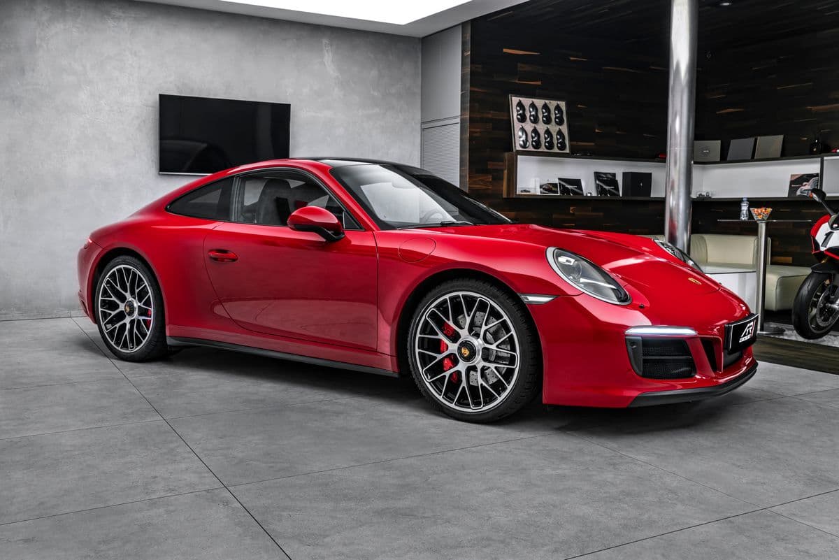2018 Porsche 911 - 4