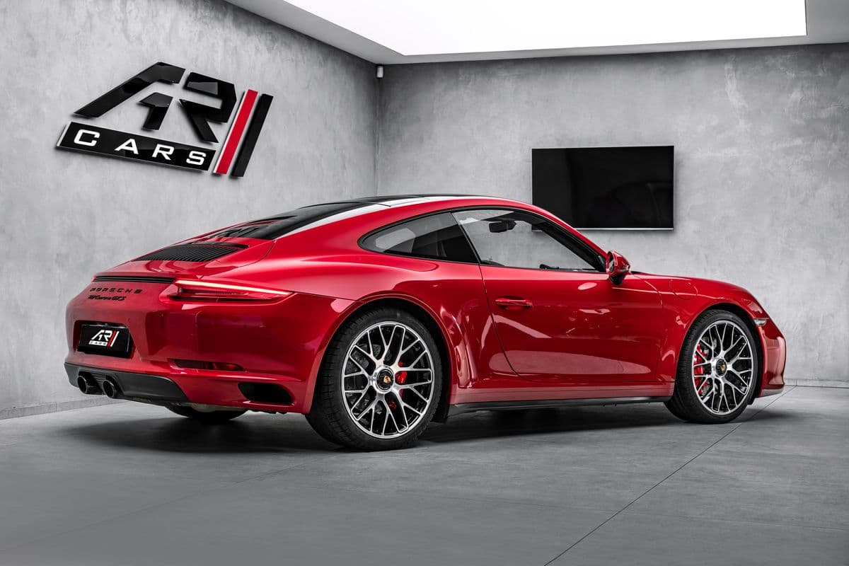 2018 Porsche 911 - 5