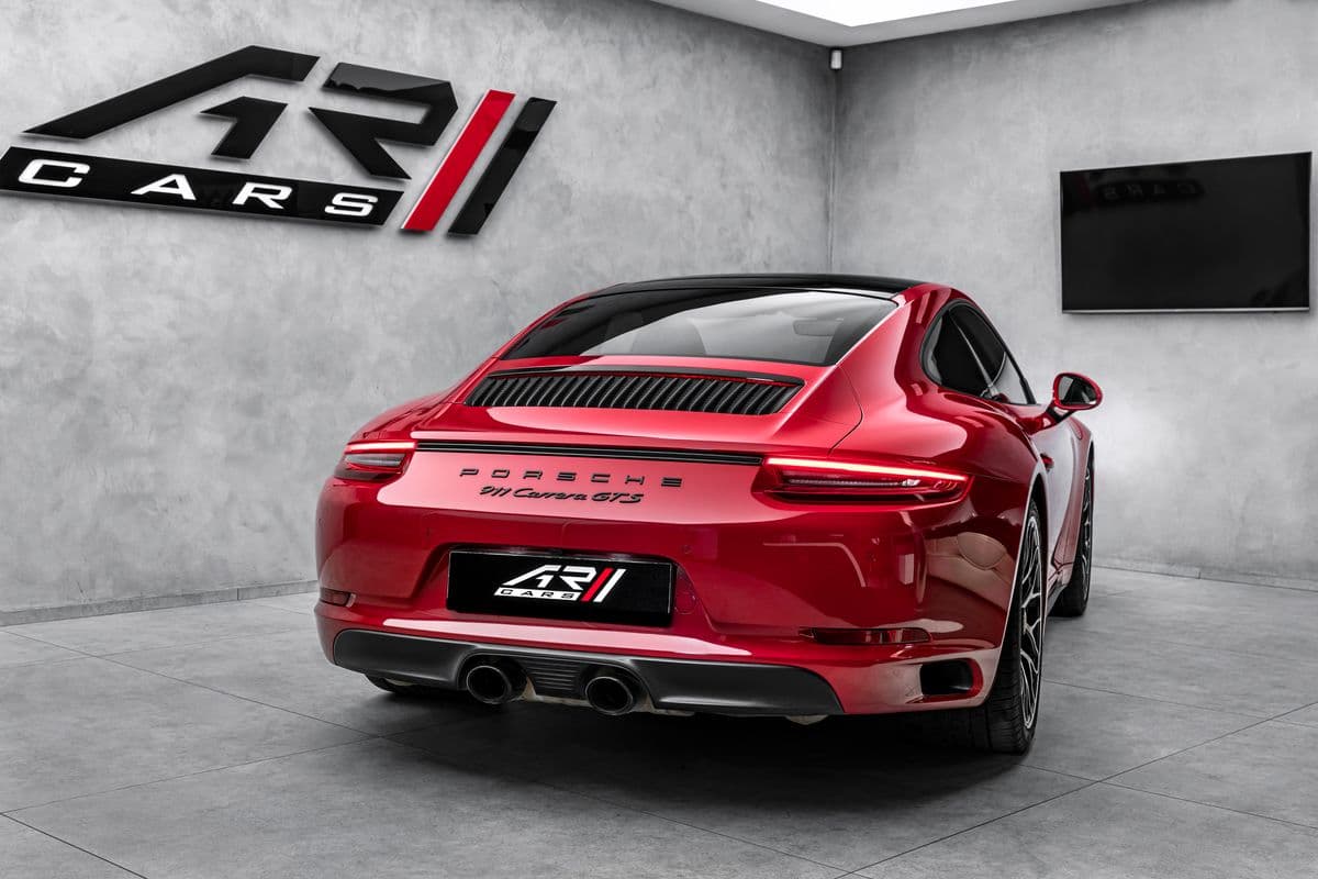 2018 Porsche 911 - 6