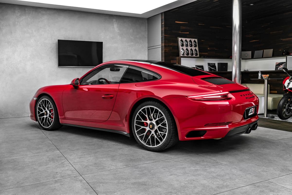 2018 Porsche 911 - 7