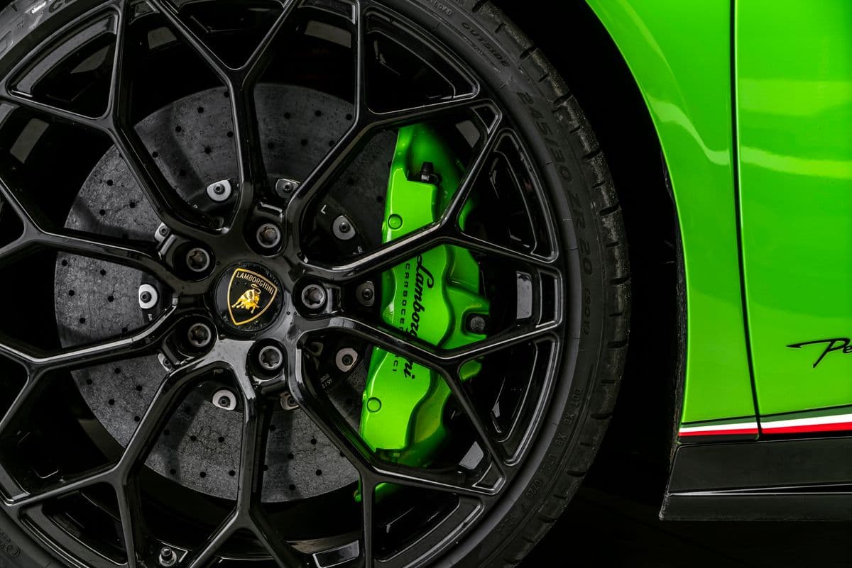 2019 Lamborghini Huracán - 12