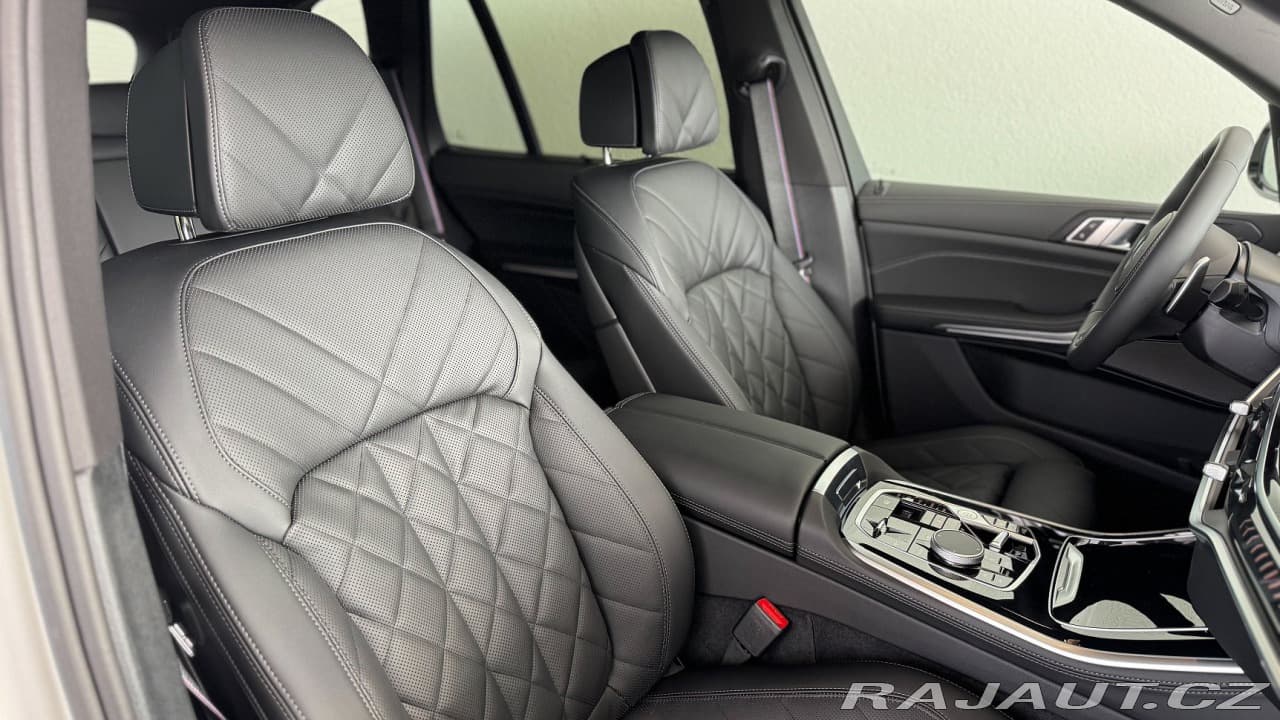 2025 BMW X5 - 7