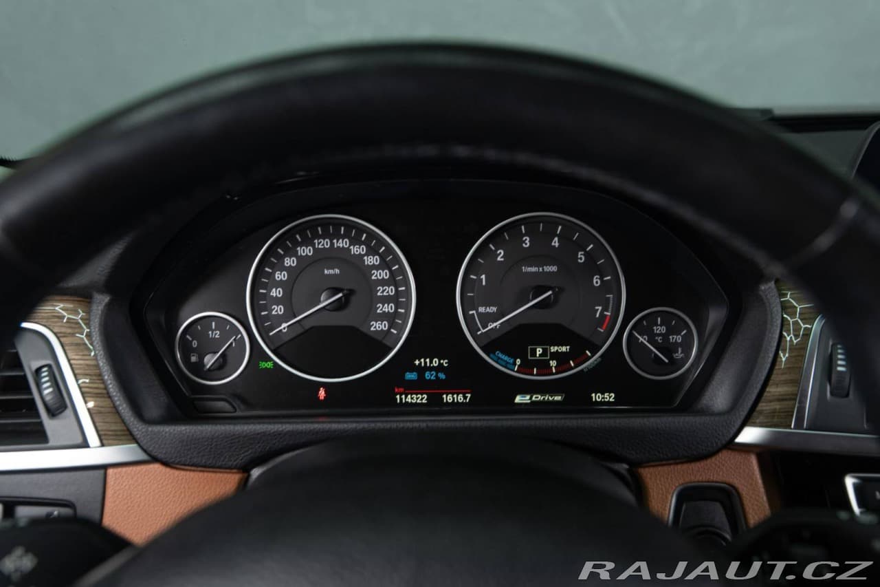 2018 BMW 3-Series - 14