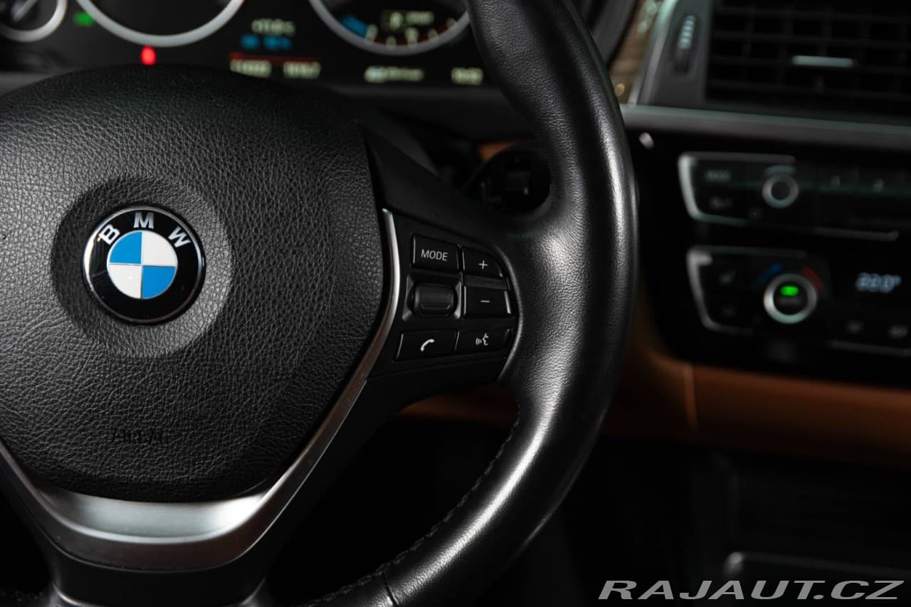 2018 BMW 3-Series - 15