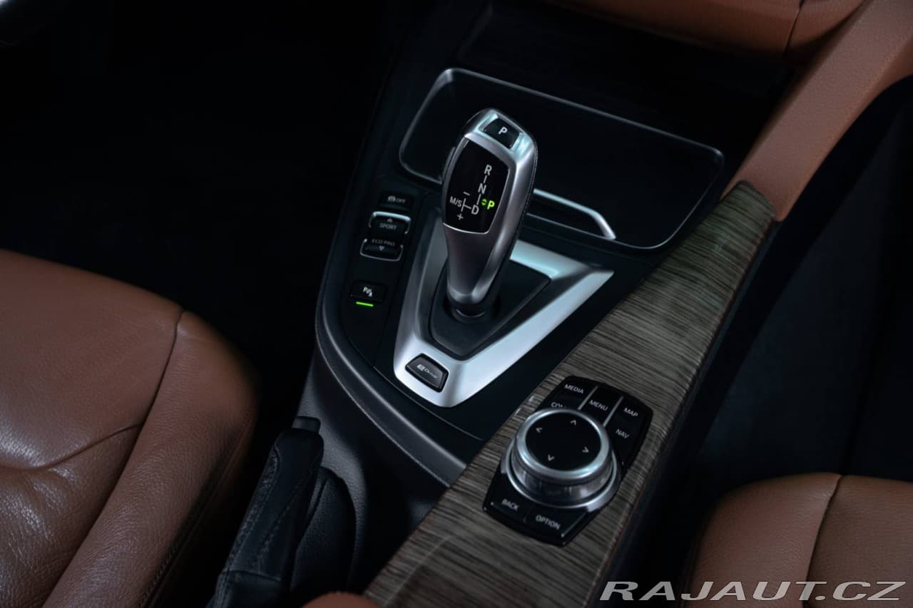 2018 BMW 3-Series - 18