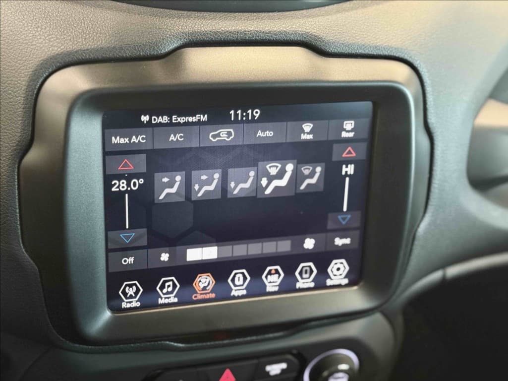 2023 Jeep Renegade - 12