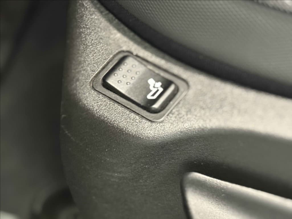 2023 Jeep Renegade - 19