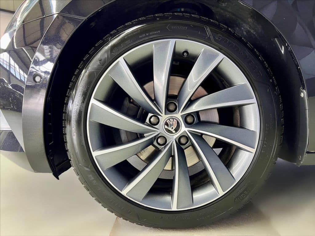 2019 Škoda Superb - 9