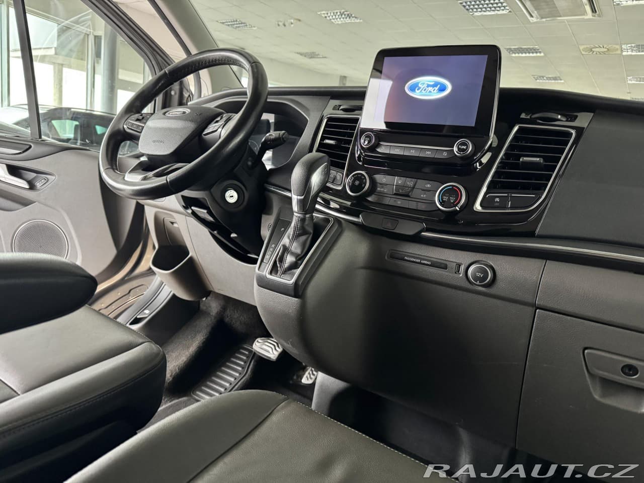 2020 Ford Tourneo - 14