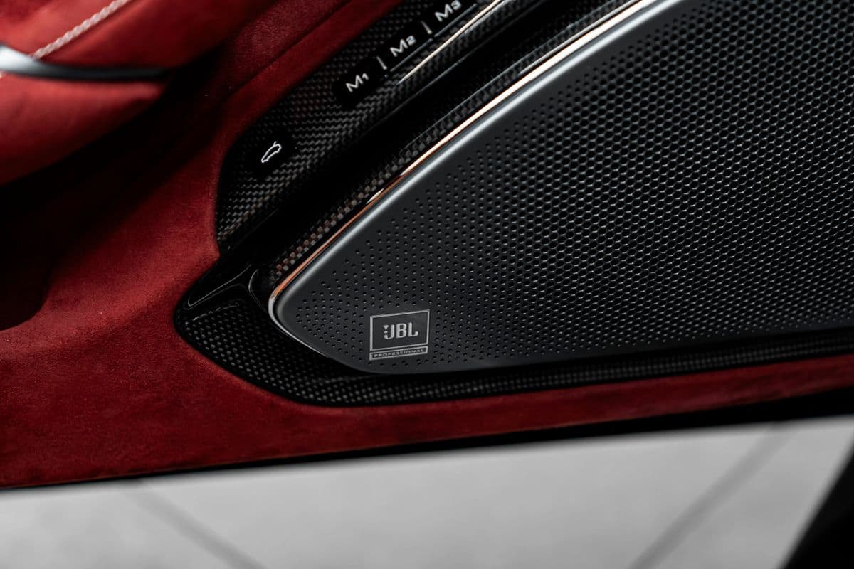 2025 Ferrari Roma - 15