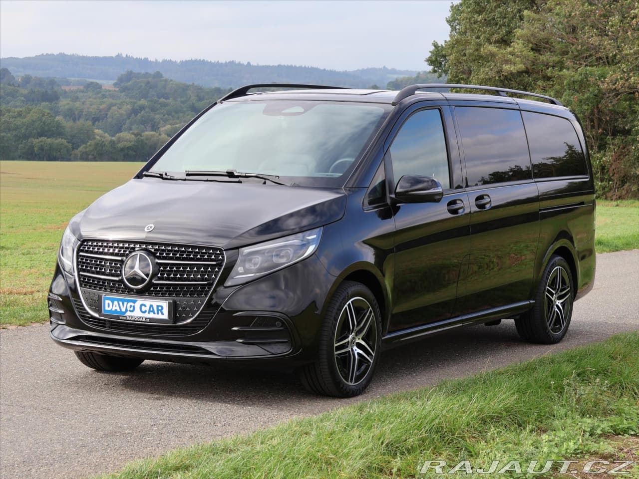 2025 Mercedes-Benz V-Class - 3