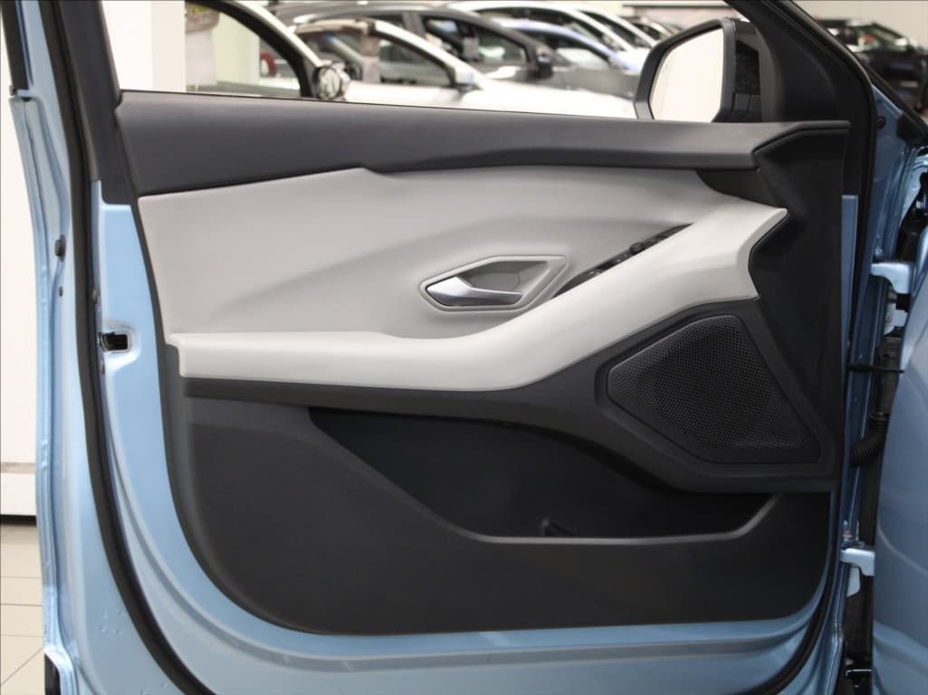 2025 Ford Explorer - 17