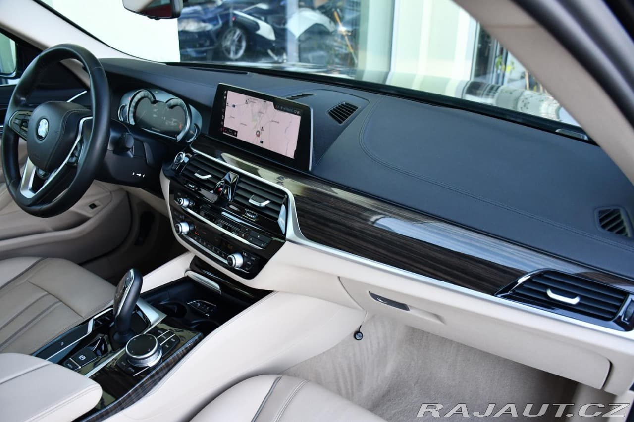 2017 BMW 5-Series - 18