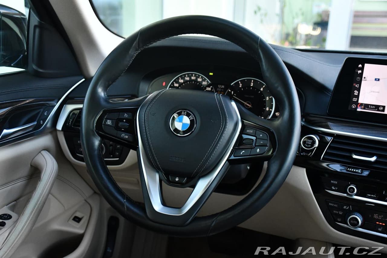 2017 BMW 5-Series - 6