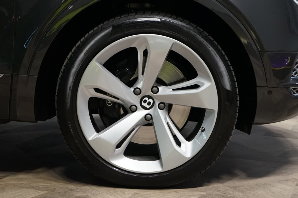 2016 Bentley Bentayga - 10