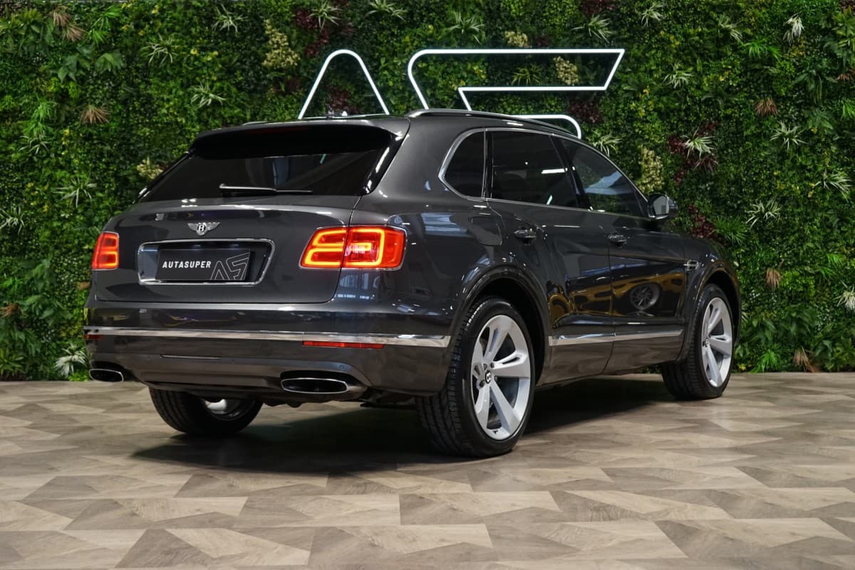 2016 Bentley Bentayga - 7