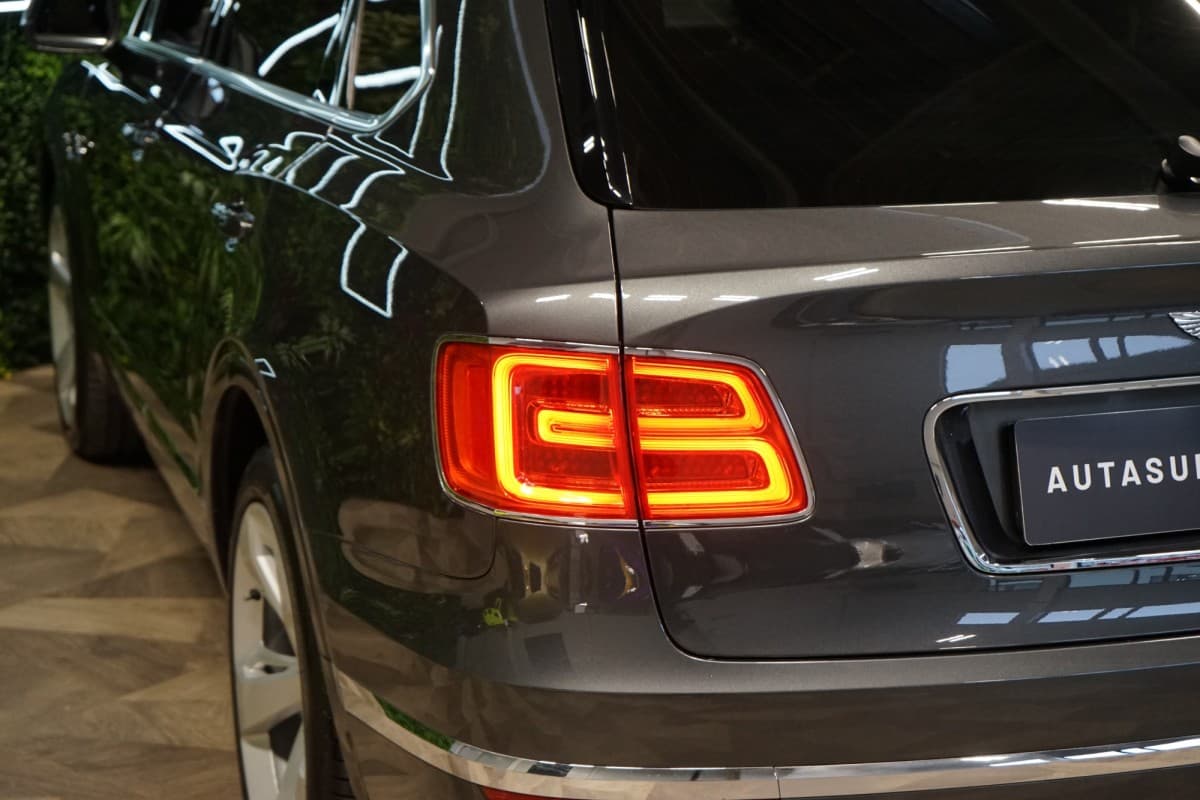 2016 Bentley Bentayga - 8