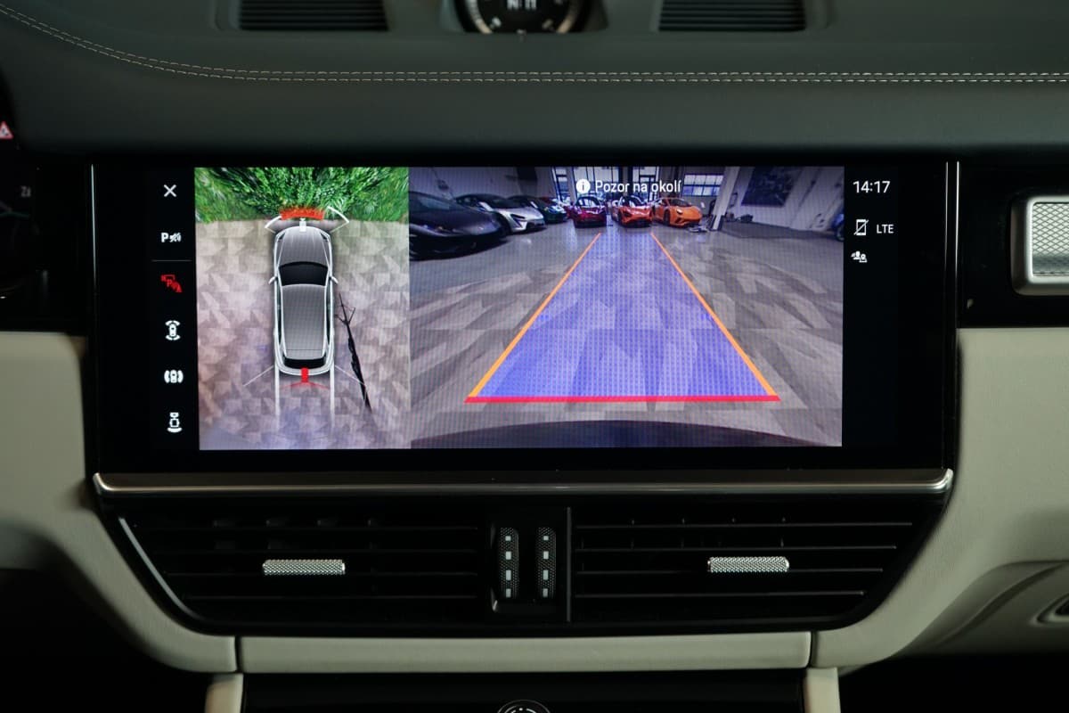 2022 Porsche Cayenne - 19