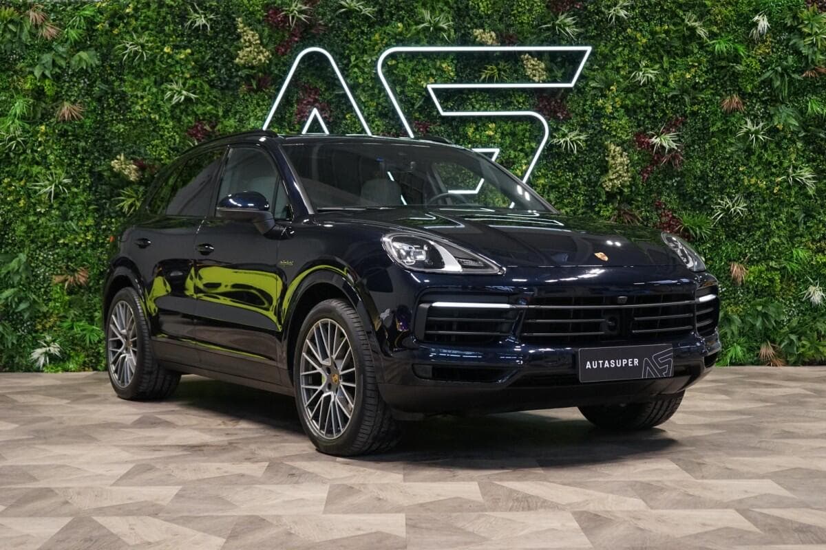 2022 Porsche Cayenne - 3
