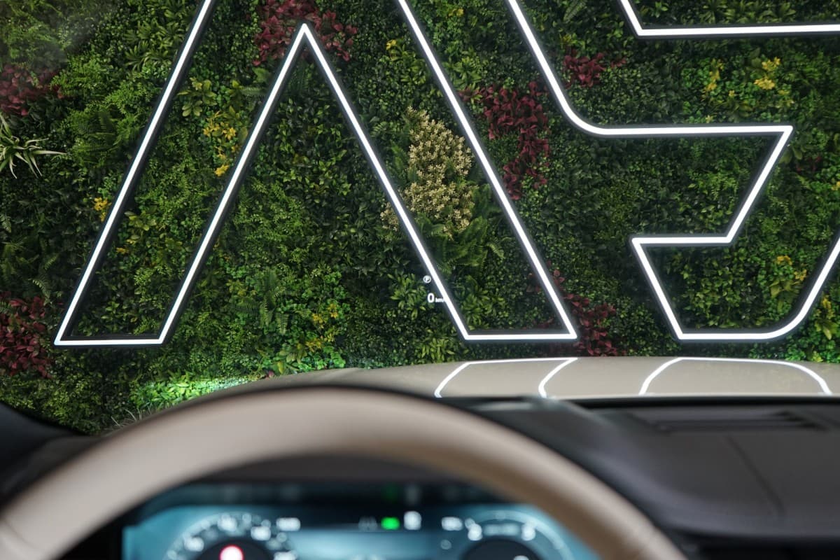 2025 Land Rover Range Rover - 16