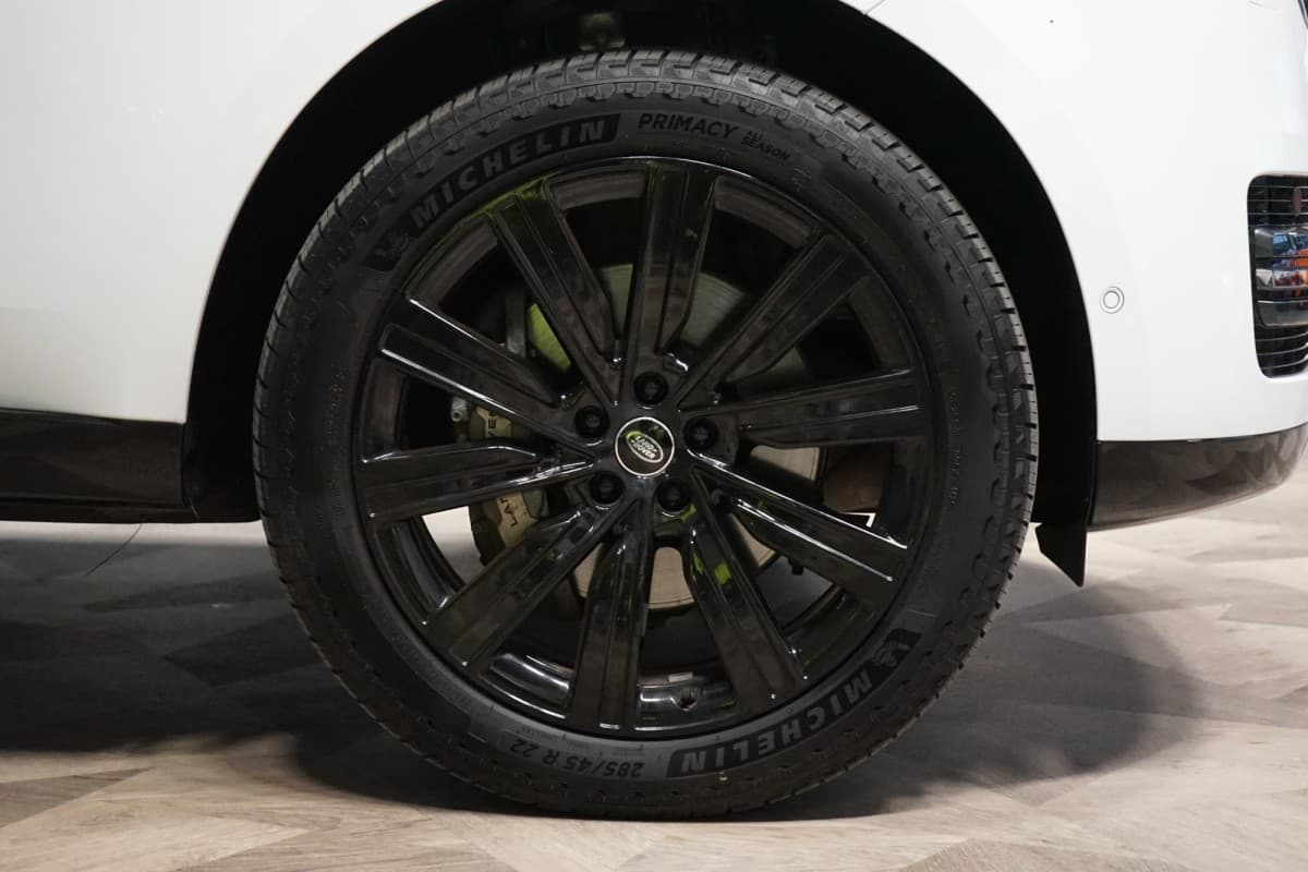 2025 Land Rover Range Rover - 9
