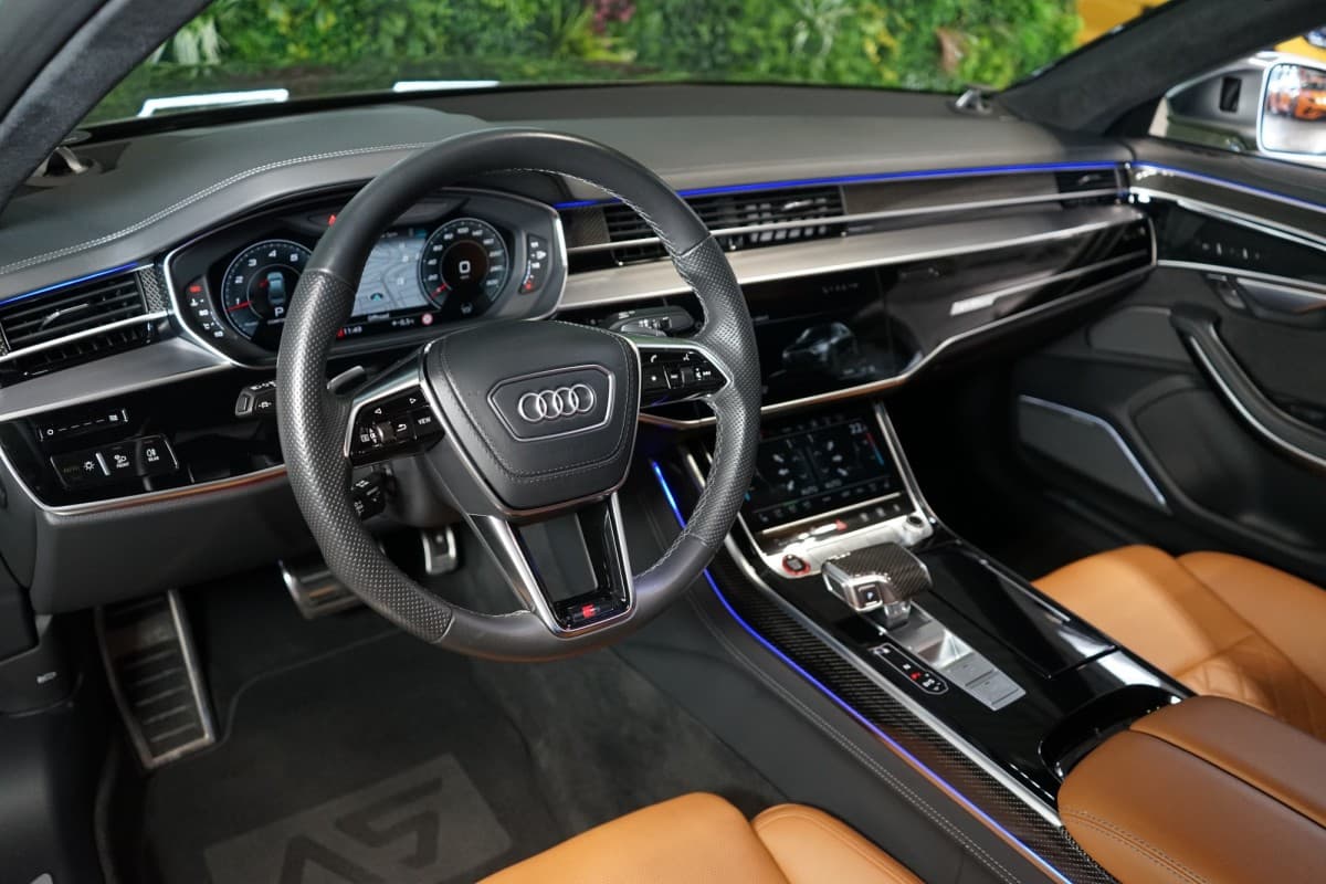 2022 Audi S8 - 11