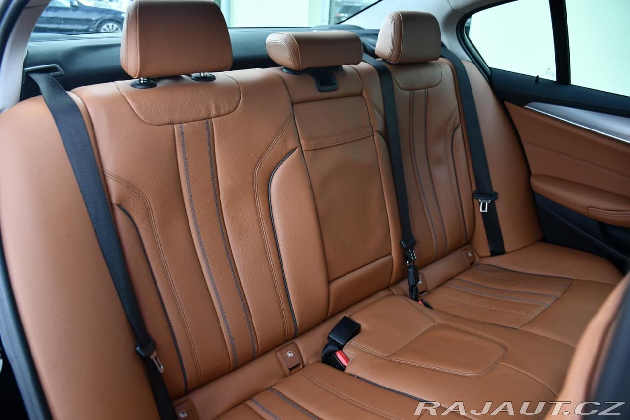 2021 BMW 5-SERIES - 17