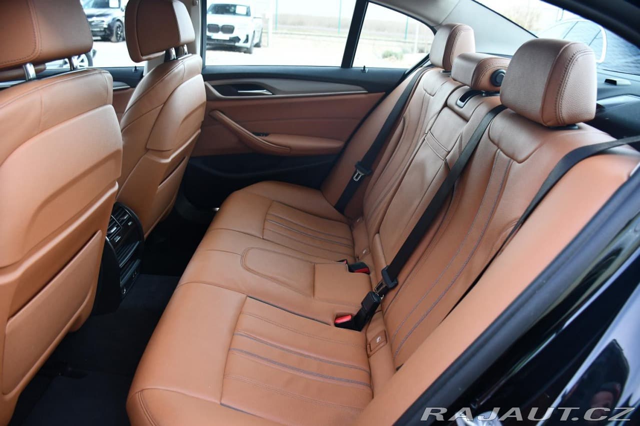 2021 BMW 5-SERIES - 19