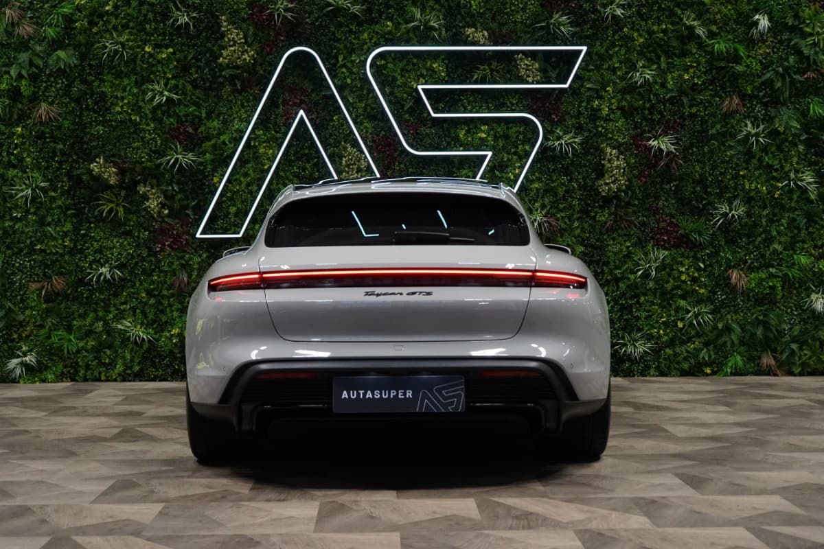 2023 Porsche Taycan - 6